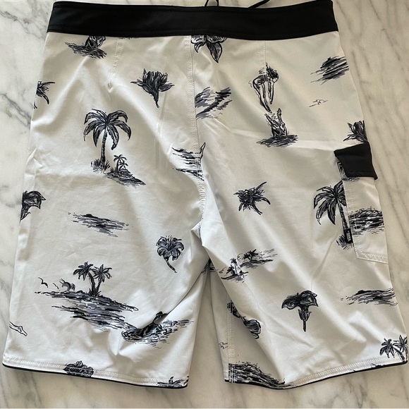 Vans Board Shorts sz. 32 - Picture 3 of 5